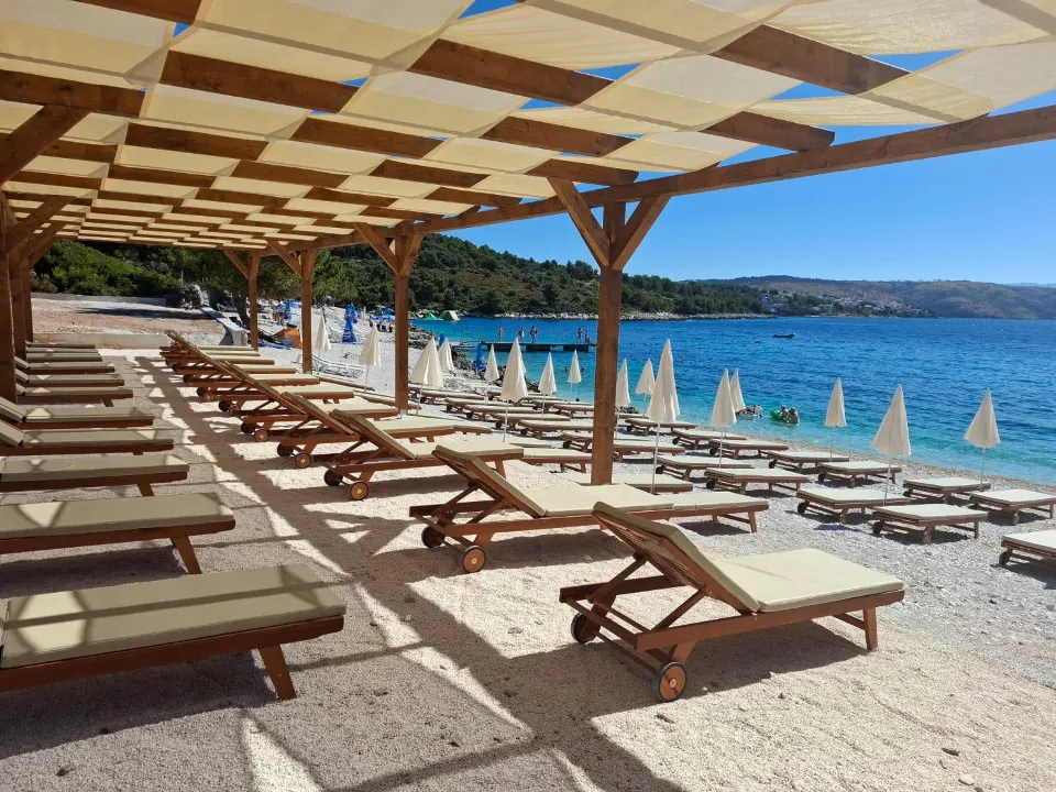 Stari namještaj, jako sunce i komarci? Ova rješenja mijenjaju sve