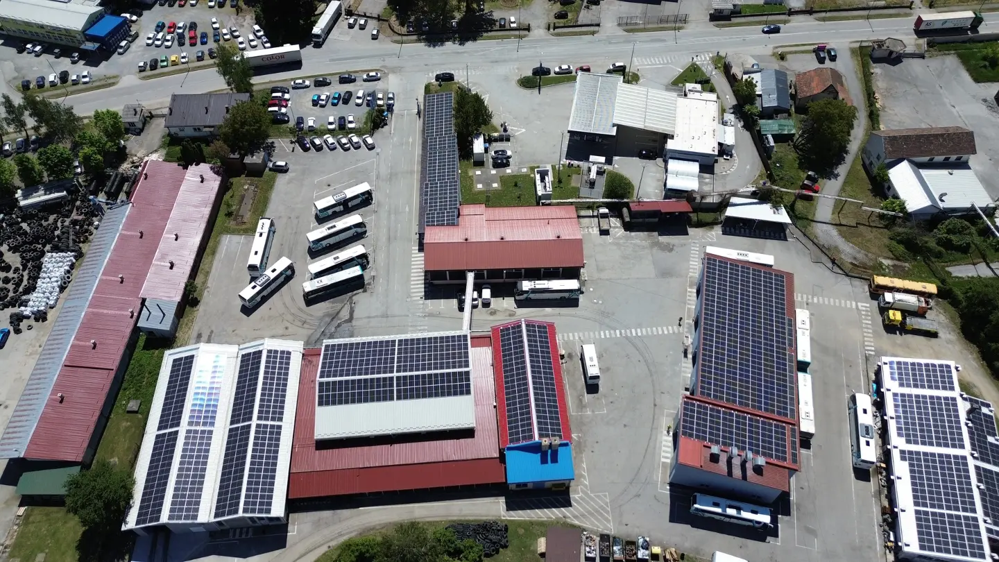 Razmišljate o solarnim panelima? Evo kako izgleda cijeli proces bez stresa