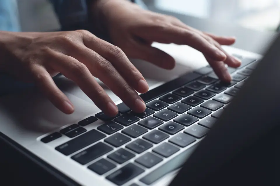 Zašto bacati staru aplikaciju? Danas se može pretvoriti u modernu verziju s API-em!