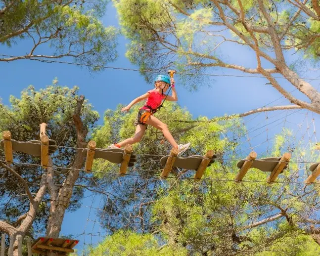 Adrenalin uz more: Doživite slobodan pad i najsigurniji zip-line u Umagu i Pomeru