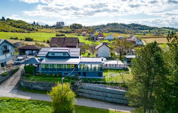 Svi jure cestom D1, a ne znaju da se ovdje krije oaza s grijanim bazenom