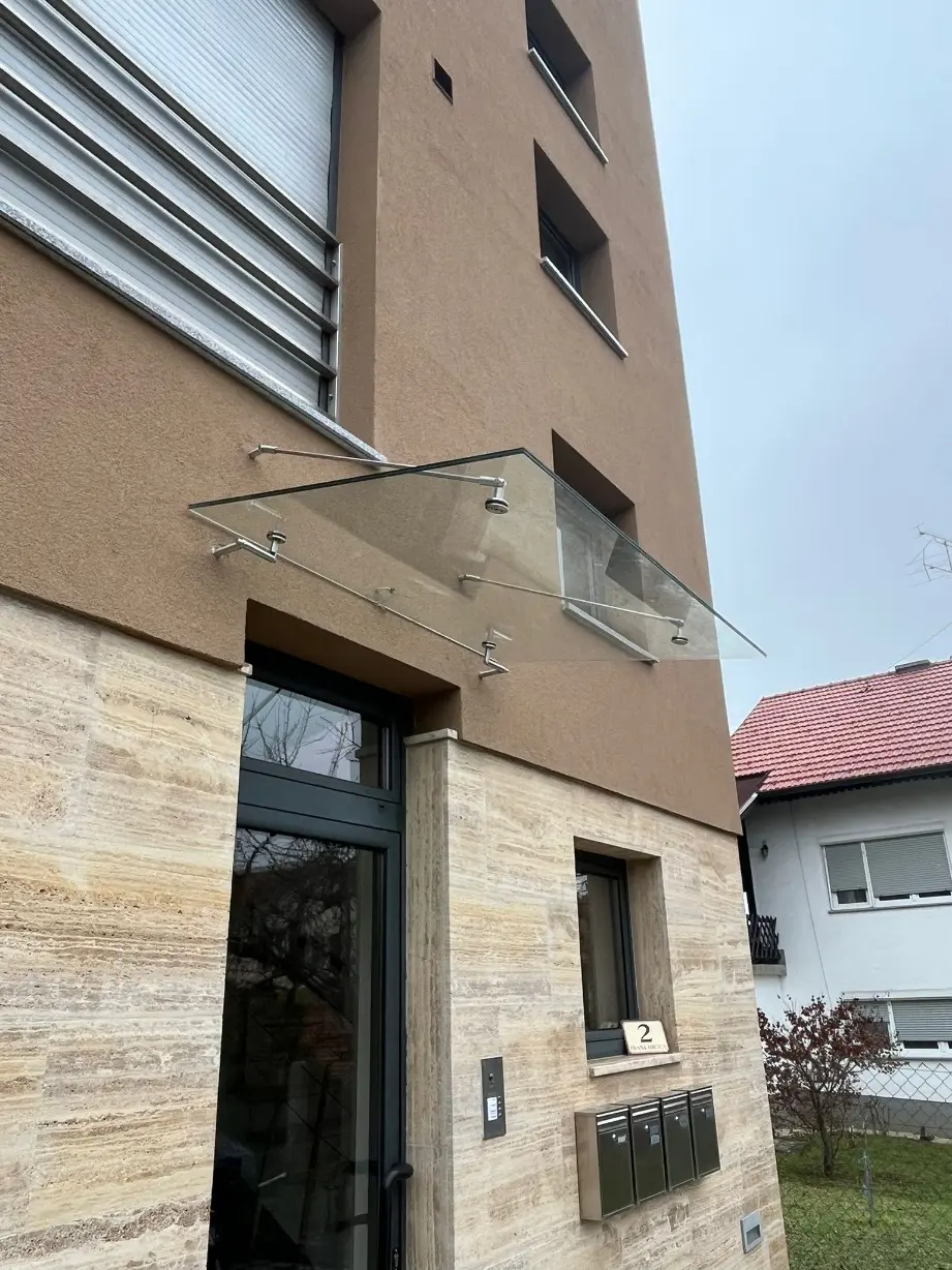Moderno i elegantno: Spoj stakla i čelika koji svakom domu daje dodir luksuza