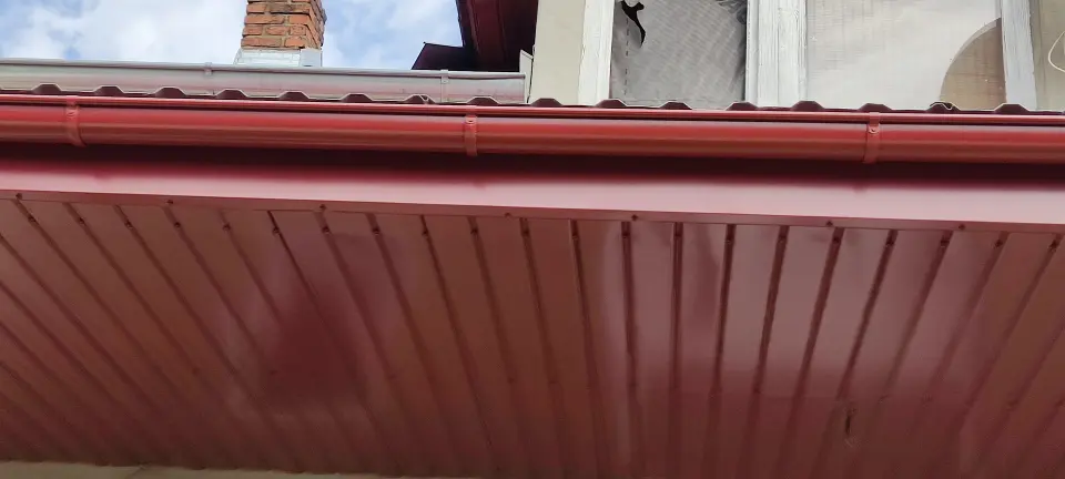 Limarija Imate vlagu u kući, a krivite zidove? Možda je problem gore, na krovu