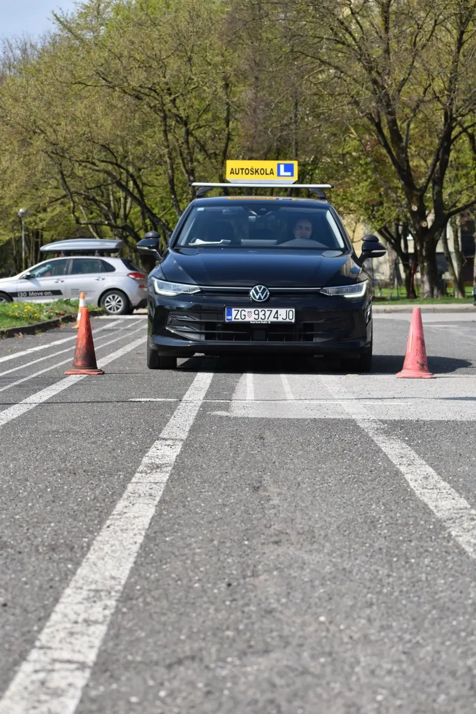 Vodič za polaganje vozačkog: Kako izbjeći zamke pri upisu i odabrati najbolju autoškolu