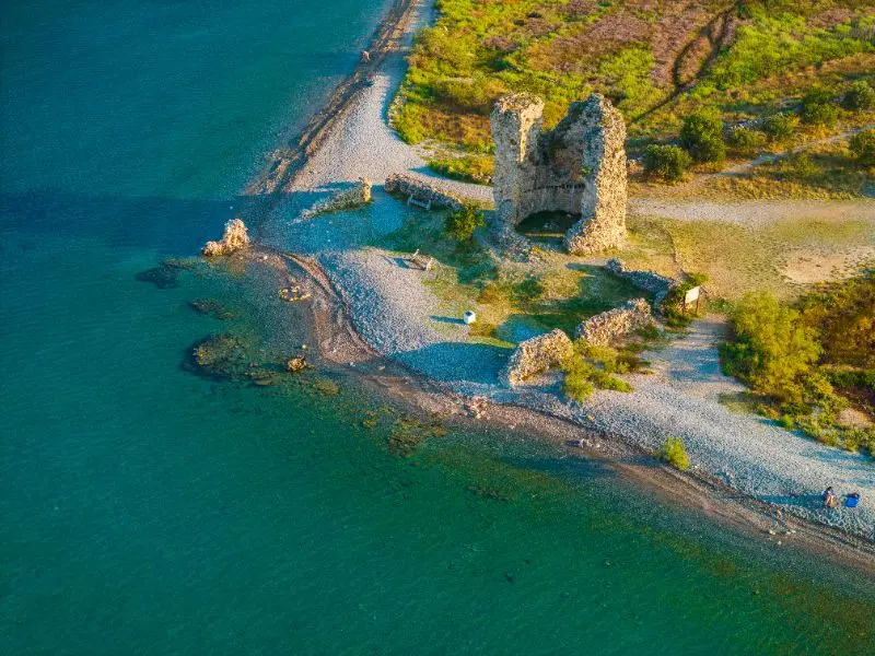 Gdje more dotiče planinu: mjesto koje nudi odmor i avanturu u isto vrijeme