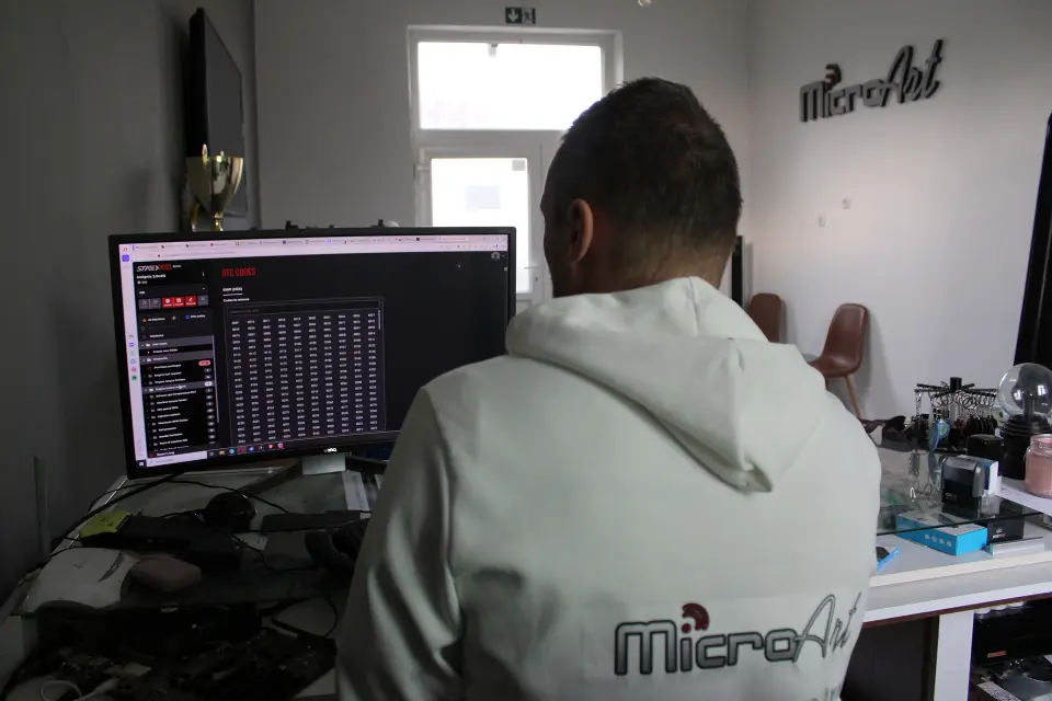 Od hobija do auto chiptuninga: Priča o MicroArtu iz Šljivoševaca