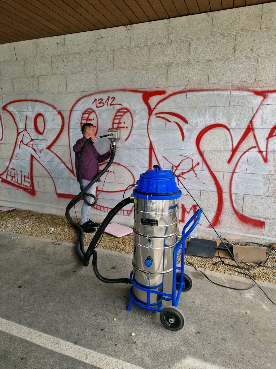 Čudo čišćenja: Fasade bez grafita i prljavštine za tren oka!