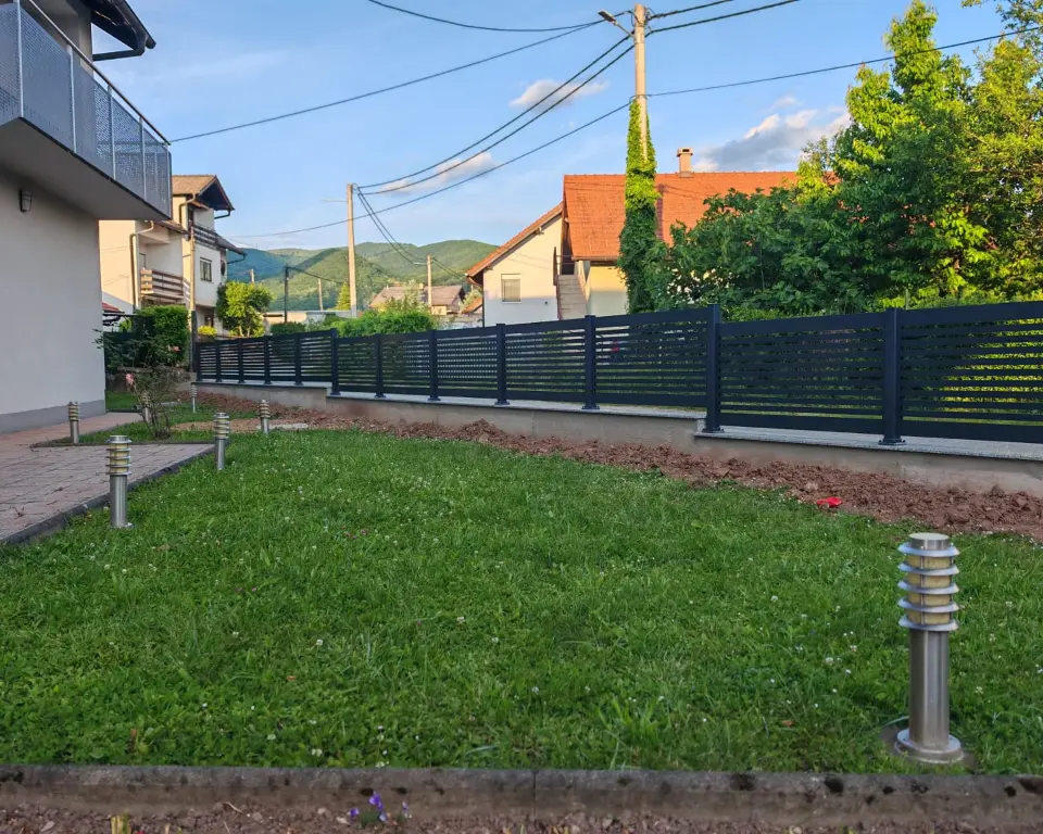 Idealne stepenice: Prednosti spoja metala i drva u modernim interijerima