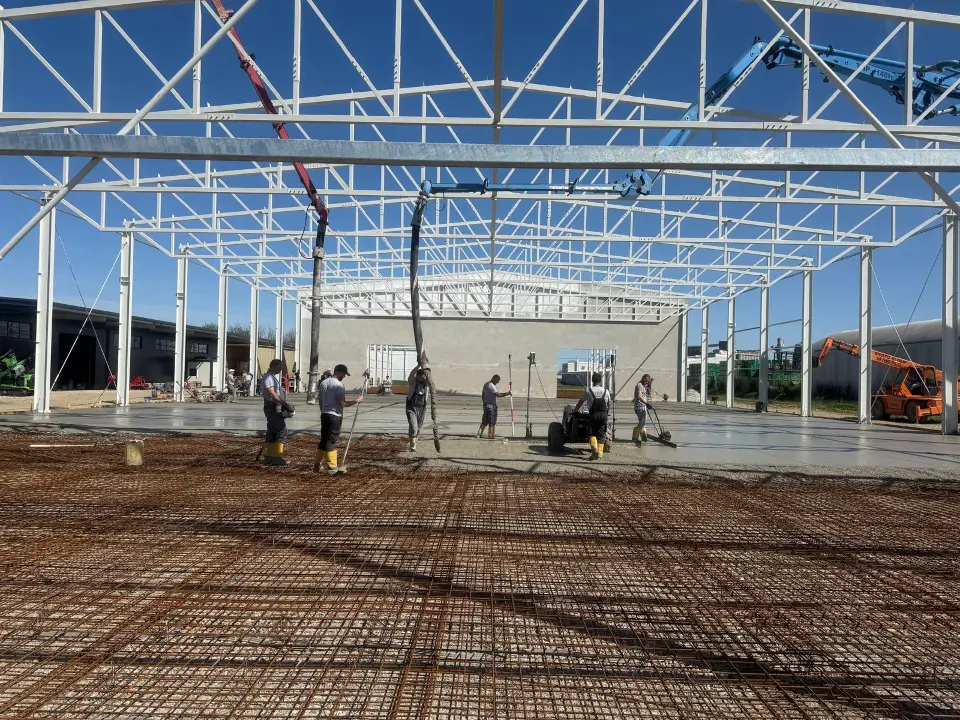 Pod koji trpi sve: kako nastaju industrijske površine koje traju desetljećima