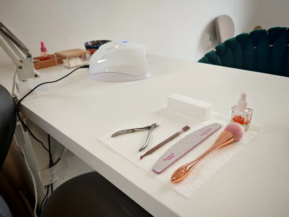 Od medicinske škole do vlastitog salona: Kako Ivana balansira život i posao?