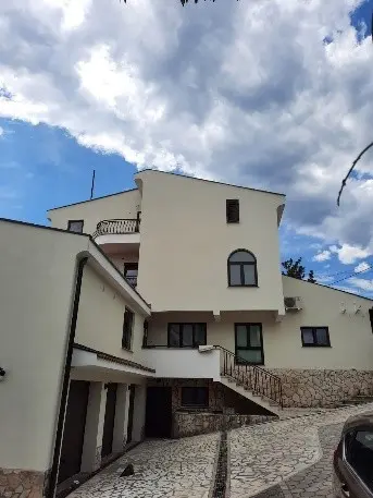 Vaša kuća plače za obnovom? Doznajte tko u Rijeci rješava fasadu, krov i stan