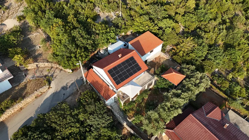 Koliko stvarno možete uštedjeti ugradnjom solarne elektrane?