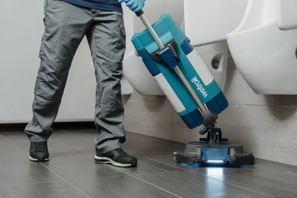 Upoznajte robota Marvina koji je iz Švicarske došao raditi u Hrvatsku