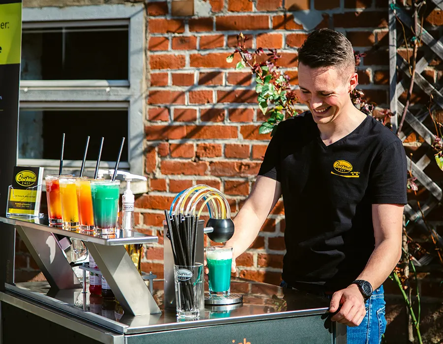 COCKTAIL CHEF – jedini u Hrvatskoj sa aparatom koji priprema 150 koktela na sat