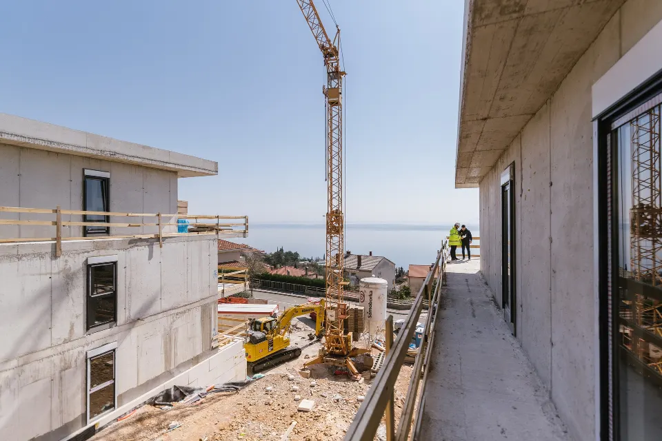 Gradnja na Kvarneru i Istri: Zašto projektiranje, nadzor i Blower Door test štede novac?