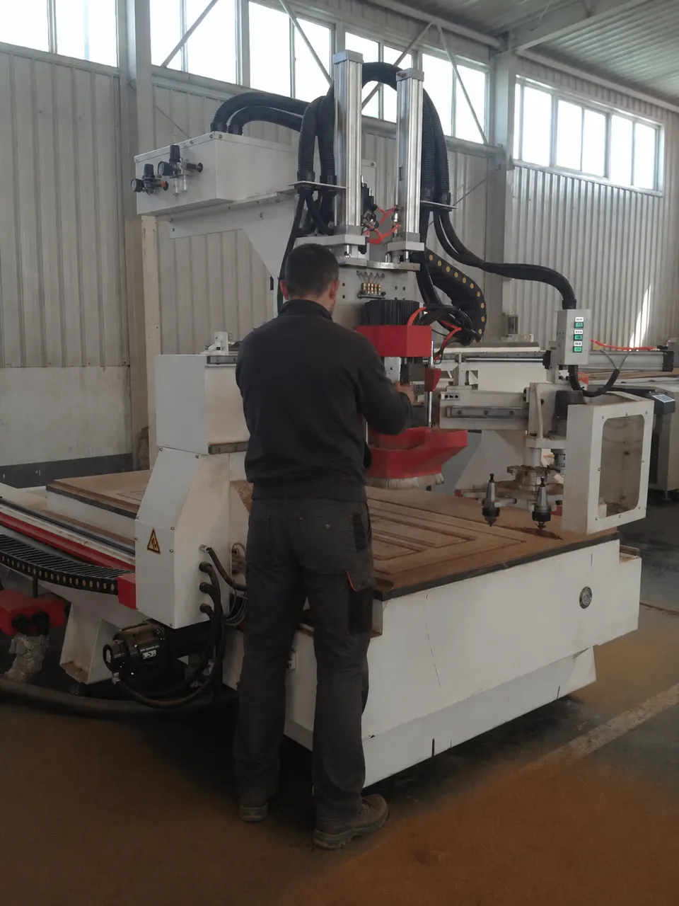 CNC strojevi i laseri: Kako FED Grupa donosi industrijsku preciznost u vašu radionicu?