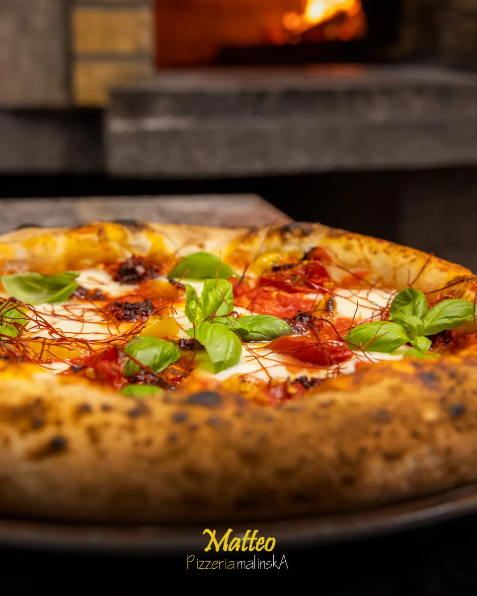 Pizza iz krušne peći, roštilj i meksički specijaliteti na terasi u Malinskoj