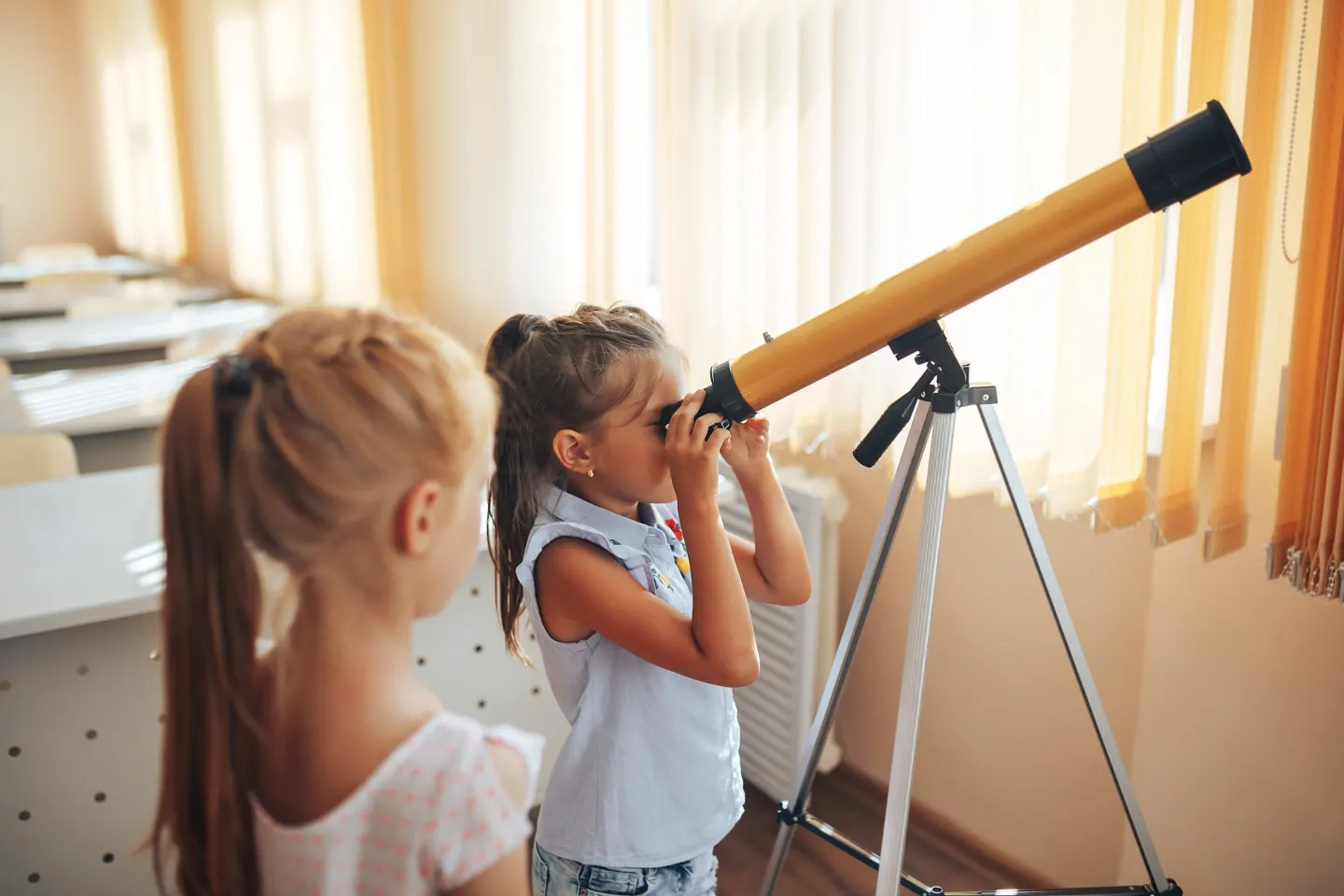 Budući inovatori - uključivanje djece i učenika u STEM edukacije