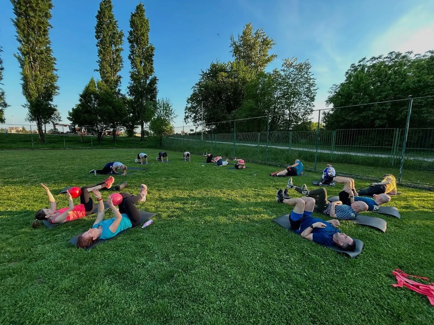 Ovo nije obična sportska škola: ovdje cijela obitelj trenira zajedno!