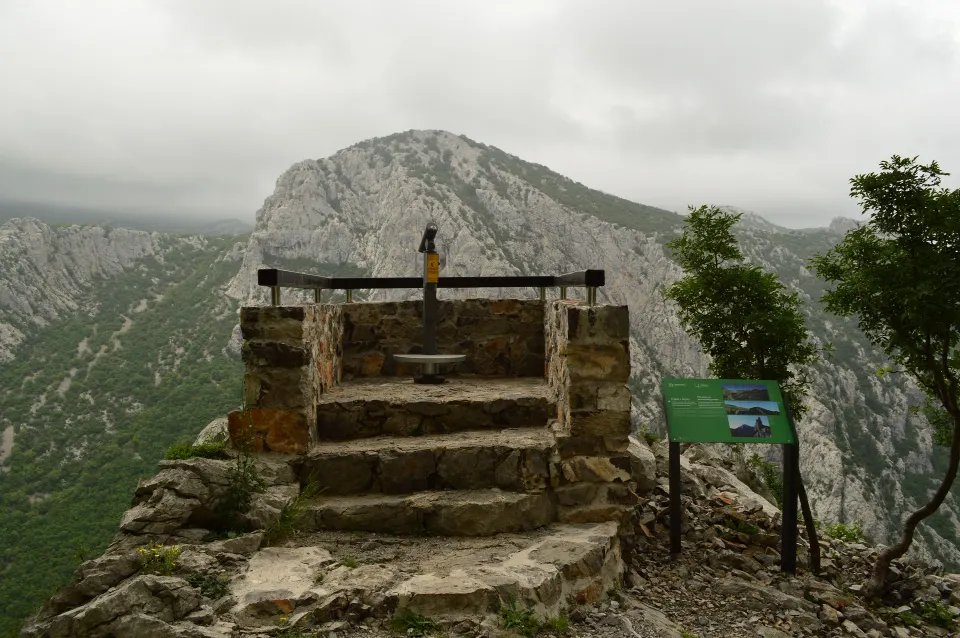 Poučne staze NP Paklenica: Obiteljski izlet kroz prirodu, povijest i spektakularne vidike