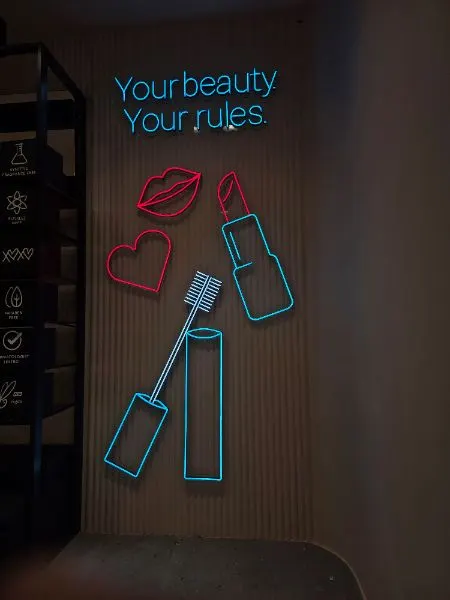NEON REKLAM: više od 30 godina stvaranja reklama koje se pamte