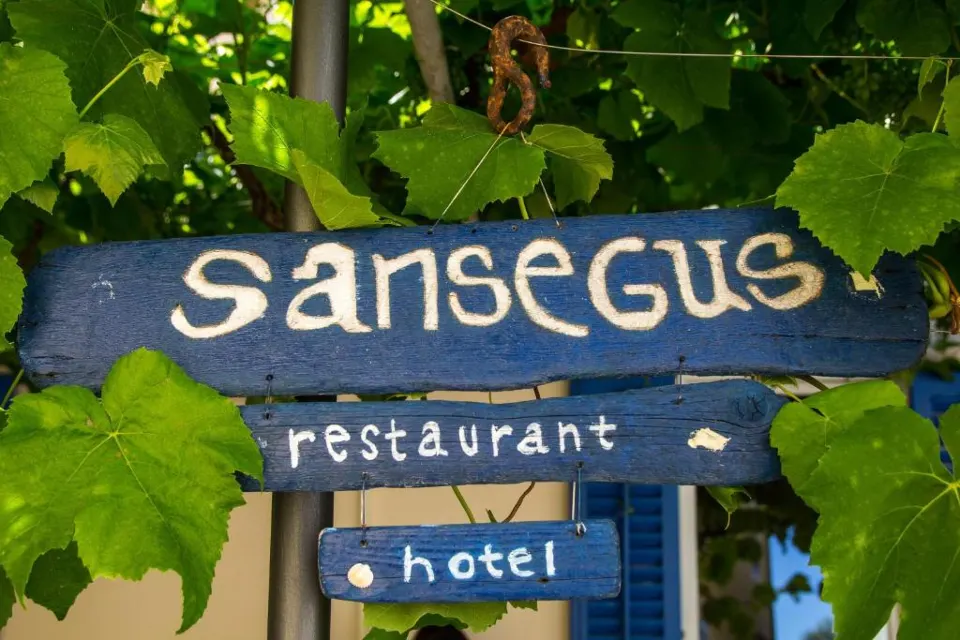 Pet soba, lokalni specijaliteti i pješčane plaže: upoznajte Sansegus