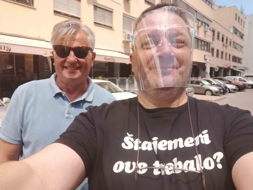 Sudski tumač za pet jezika: tri desetljeća iskustva i dostupnost non-stop