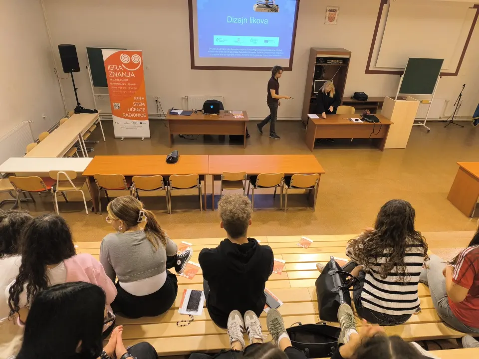 Učite kroz igru: Učenici otkrivaju STEM kroz videoigre