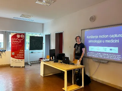 Učite kroz igru: Učenici otkrivaju STEM kroz videoigre