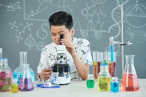 Budući inovatori - uključivanje djece i učenika u STEM edukacije