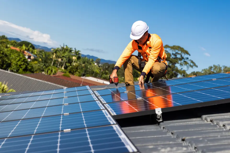 Hibridni solarni sustavi - Prednosti elektrana s baterijskim spremnicima