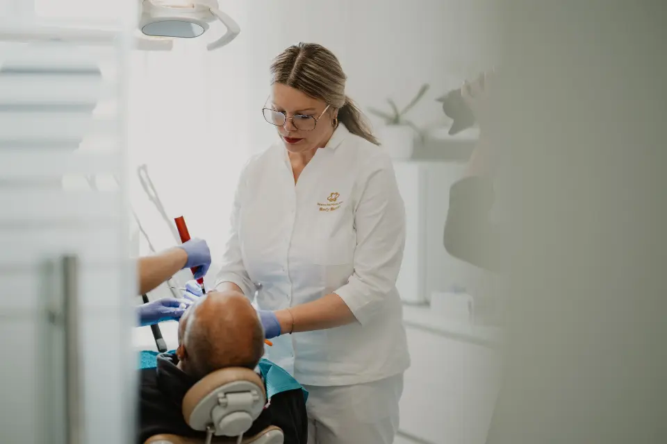 Kompleksan dentalni problem? Ovdje ga ne rješava jedan liječnik, nego cijeli tim