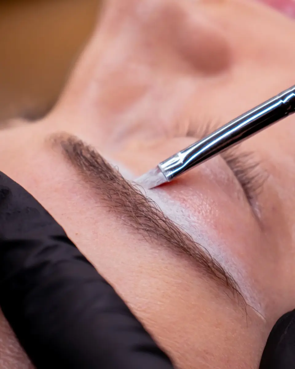 Savršene obrve i usne bez šminke – otkrijte beauty hit!