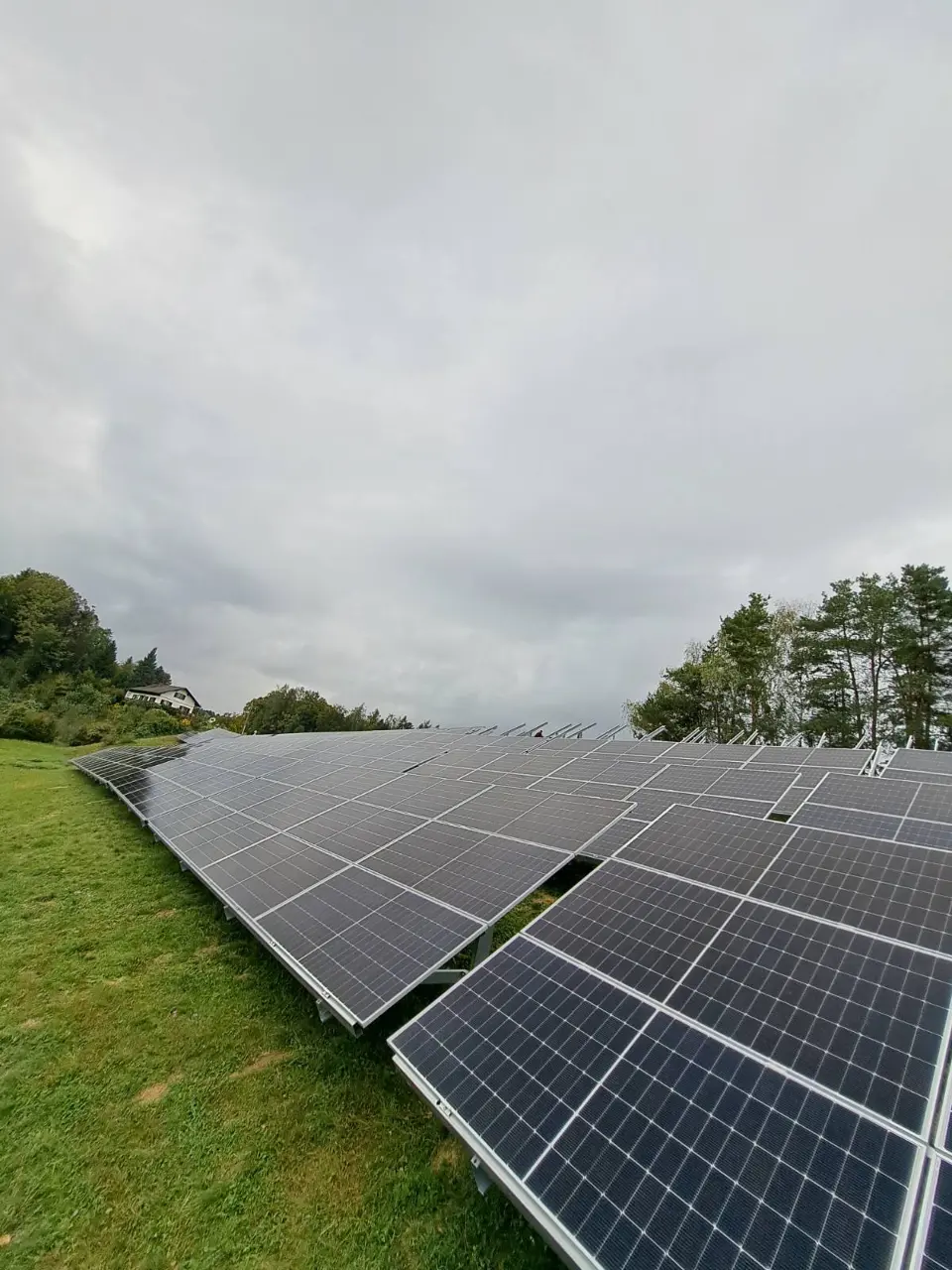 Vaše sunce, vaša energija – Solarna revolucija kroz prodaju i montažu solarne opreme za vaš dom