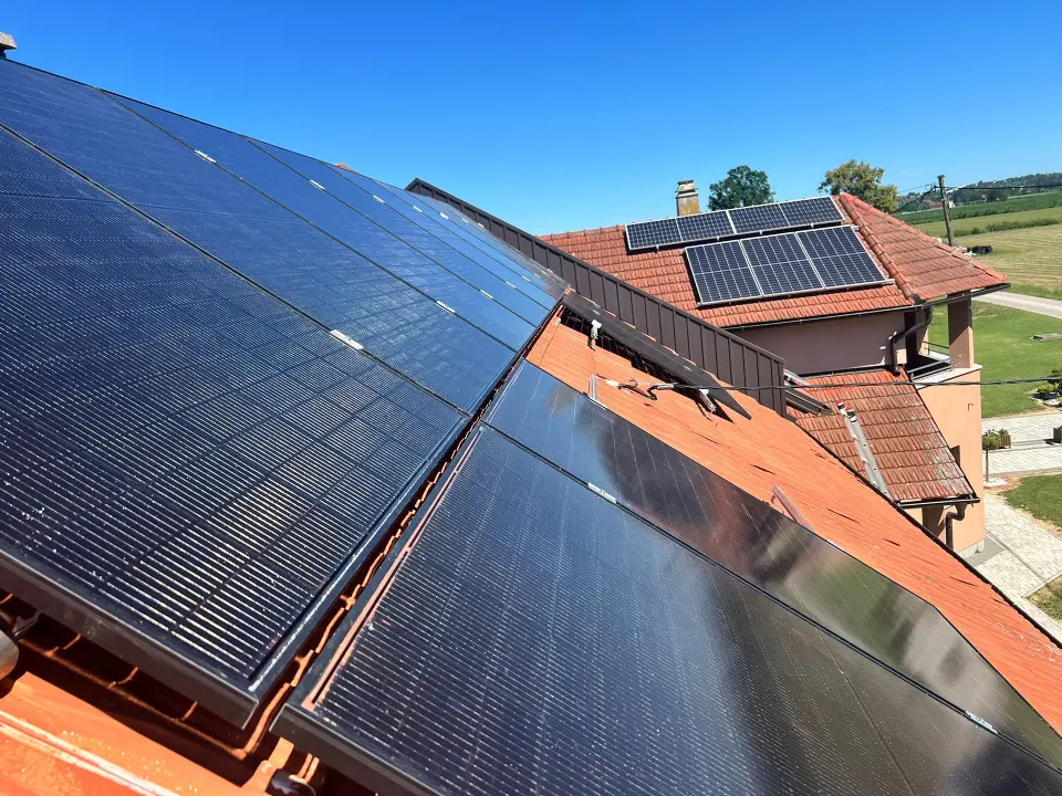 Vaše sunce, vaša energija – Solarna revolucija kroz prodaju i montažu solarne opreme za vaš dom