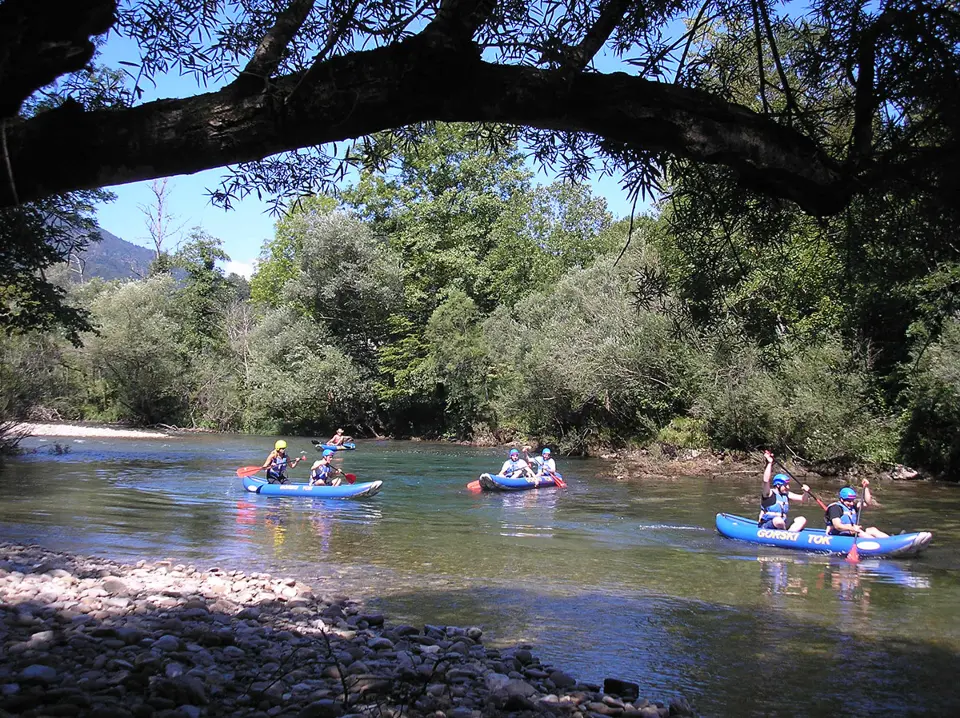 Ljepota divljine: Nezaboravna rafting avantura kroz brzace gorskog toka rijeke Kupe