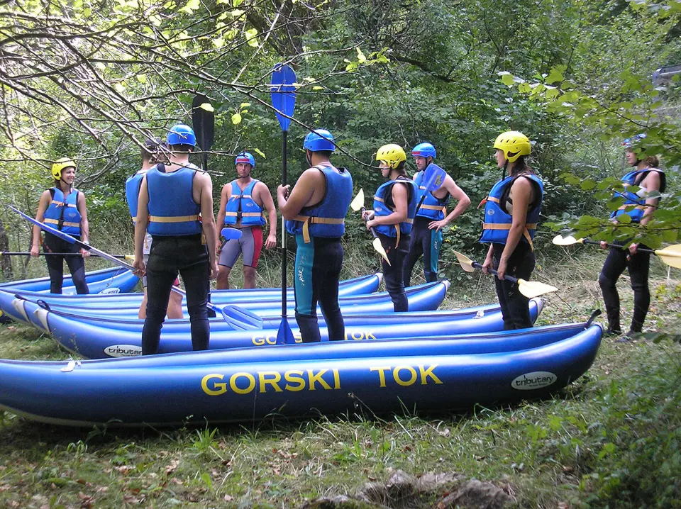 Ljepota divljine: Nezaboravna rafting avantura kroz brzace gorskog toka rijeke Kupe