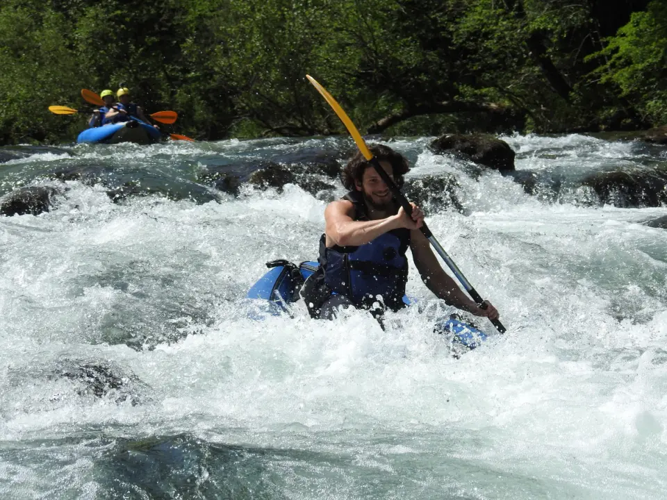 Ljepota divljine: Nezaboravna rafting avantura kroz brzace gorskog toka rijeke Kupe
