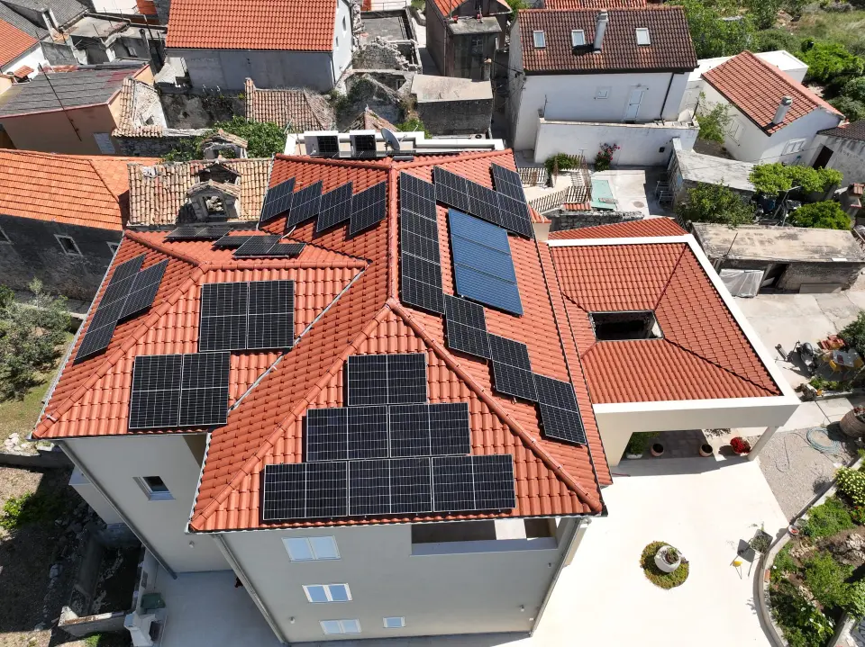 Ne plaćajte ništa unaprijed: Ugradite sunčanu elektranu i ostvarite poticaje FZOEU-a