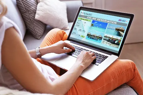 Rezervirajte putovanje iz udobnosti doma: Online agencija koja povezuje svijet