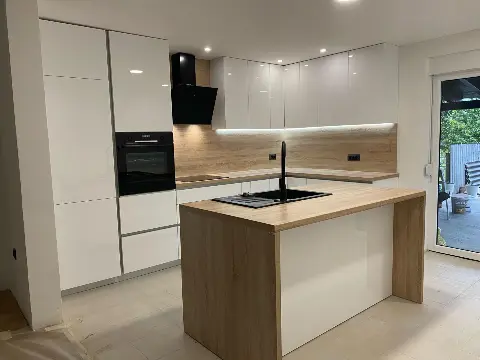 Moderno, rustikalno ili minimalistički? Sve je moguće s namještajem po mjeri