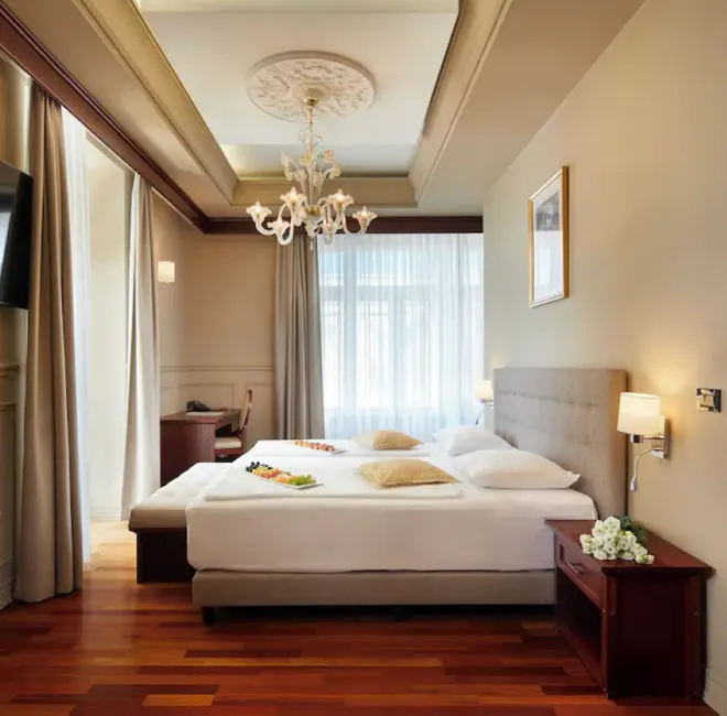Porečki hotel gdje svaki kamen šapuće povijest, a elegancija traje vječno