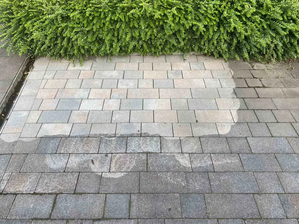 Visokotlačno pranje fasada i krovova uz Efex – savršeni rezultati bez napora