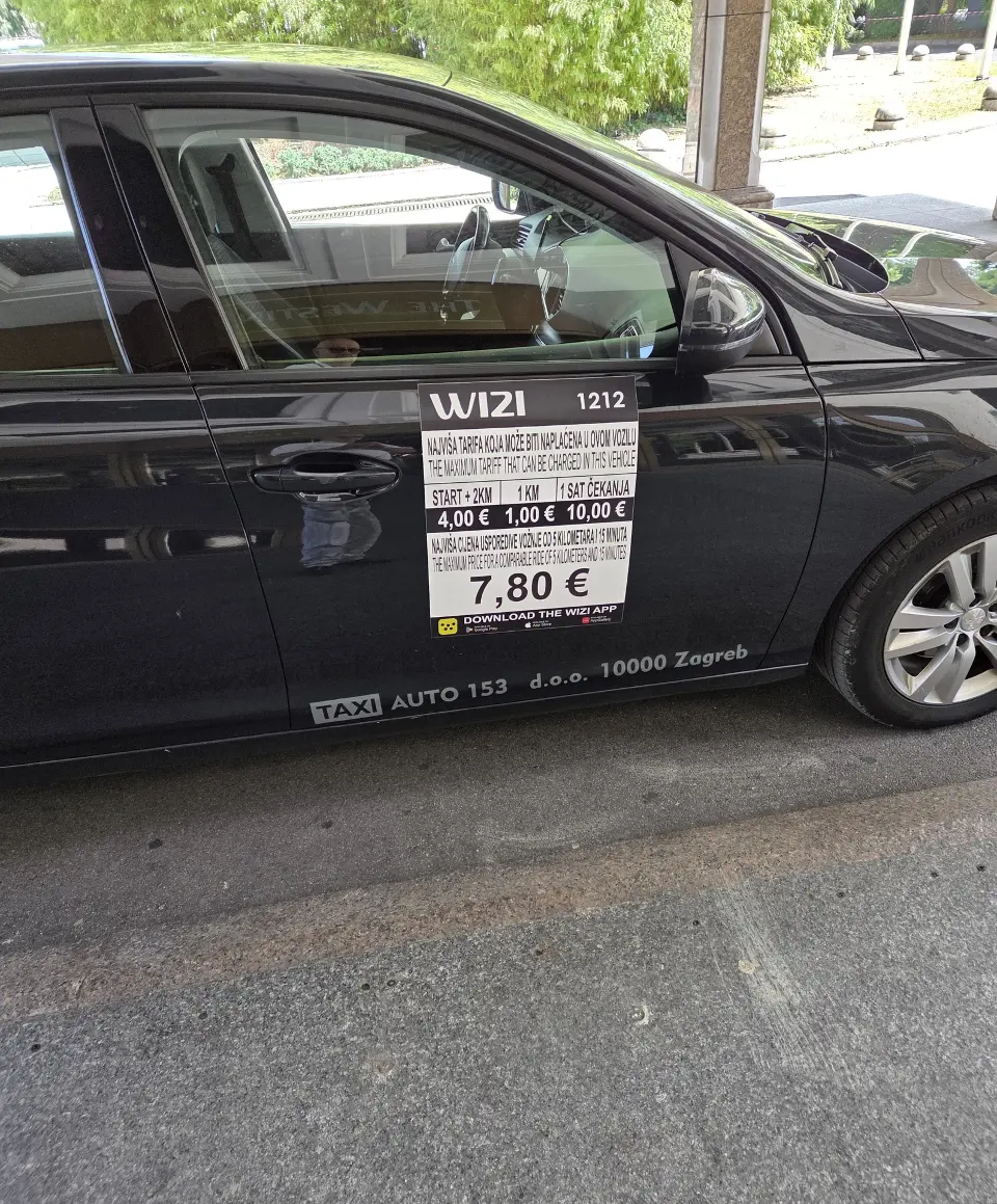 AUTO 153 – Siguran i udoban prijevoz, kad god vam treba!