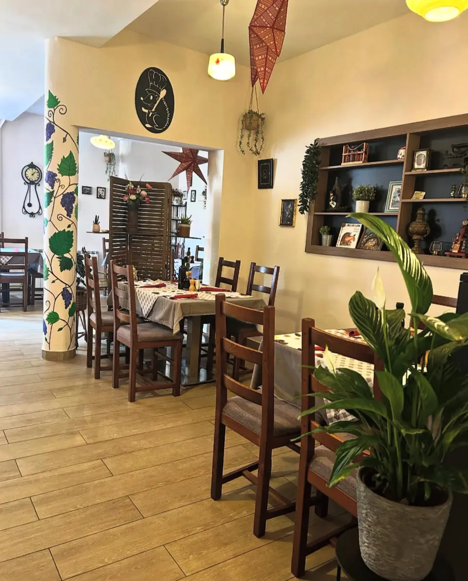 Oaza mira uz šumu: restoran koji spaja tišinu i vrhunsku hranu