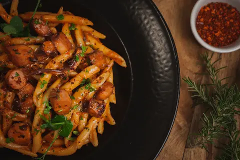 Oaza mira uz šumu: restoran koji spaja tišinu i vrhunsku hranu