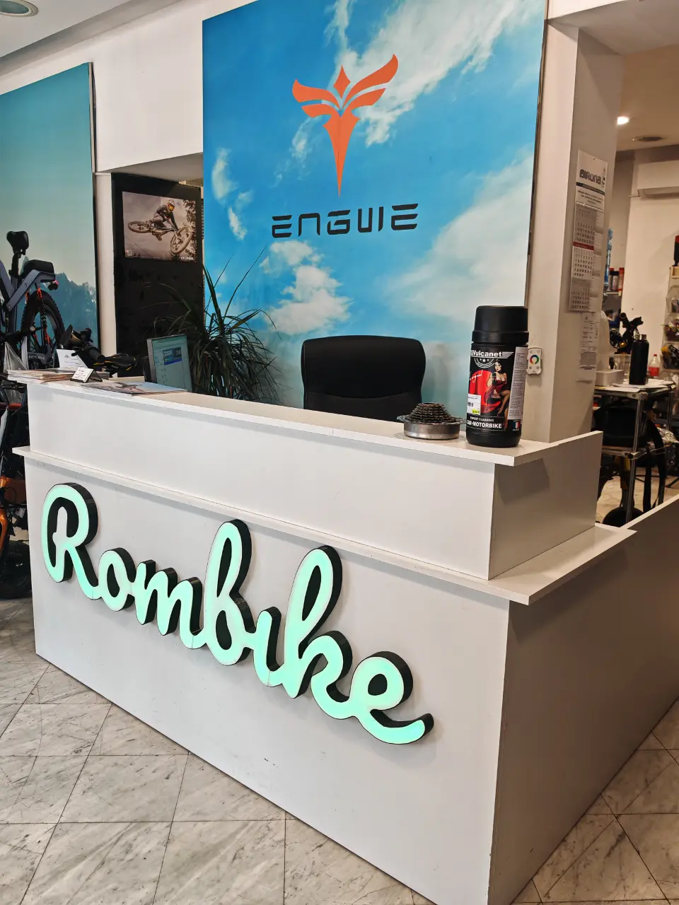 Sve popularniji e-bicikli i romobili: Kupujte pametno, s jamstvom i podrškom Rombike