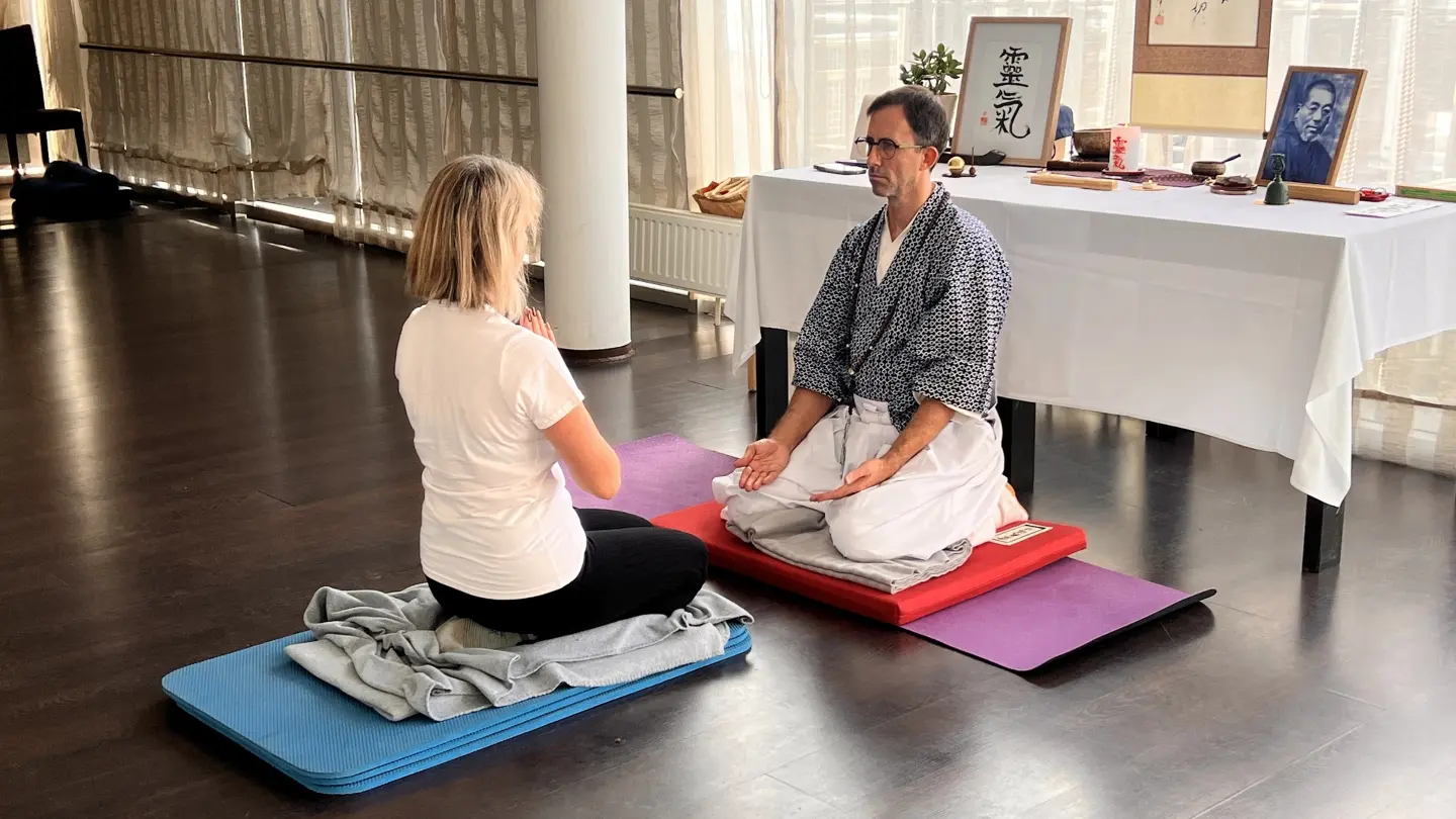 Od stresa do balansa: Pronađite autentični japanski reiki u Reiki Dojo centru