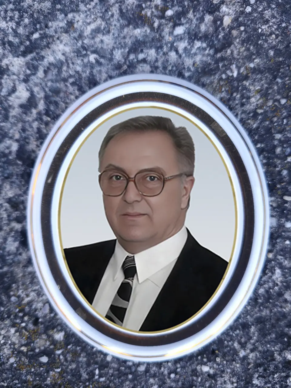 Sjećanje koje nikad ne blijedi: Foto-Kem nudi personalizirane slike na spomenicima