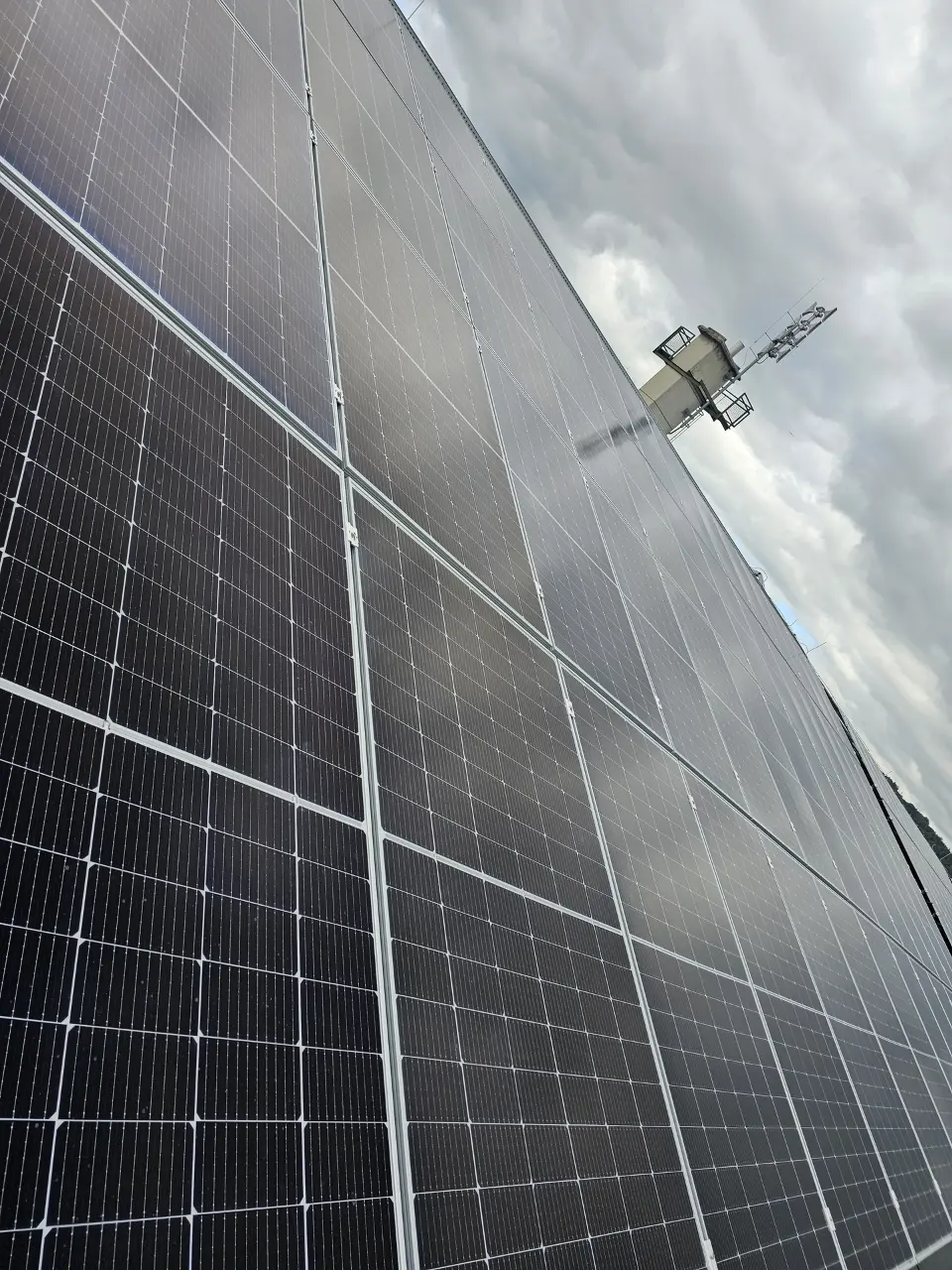 Solarne elektrane i punionice – od projekta do servisa uz stručnost Majhen Tech tima